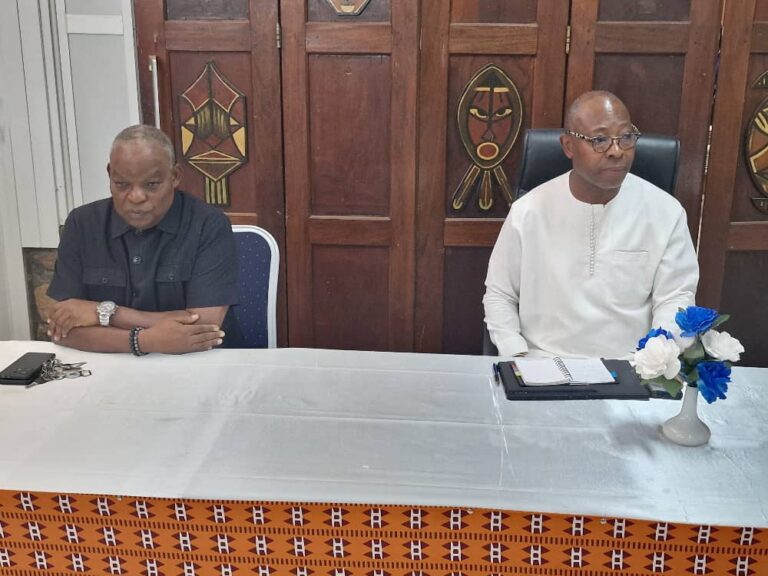 Renforcement de l’Hôtel Kara: le Ministre  TCHIAKPE échange avec tous les acteurs du  fonctionnement global de l’établissement
